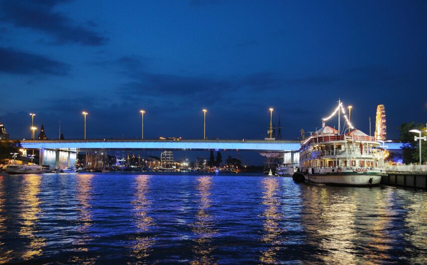 Kolory jesieni w Szczecinie i okolicach – najlepsze miejsca na spacery