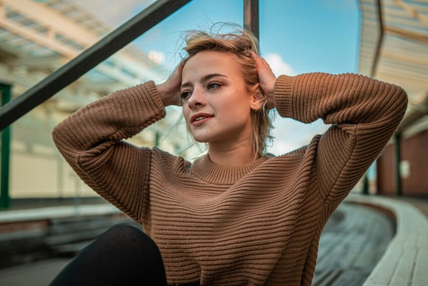 Photo stretching sweater