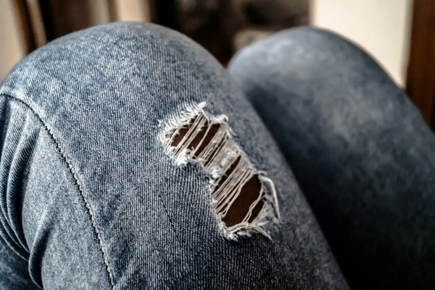 Photo stretching jeans