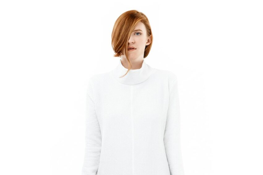 Photo red hair clothes